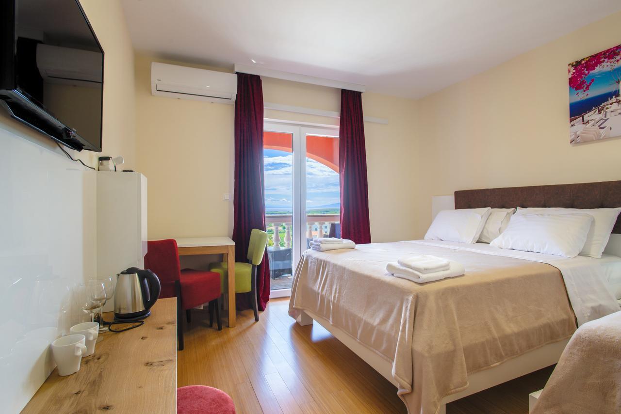 Hotel Livadic & Restaurant Ližnjan Kültér fotó