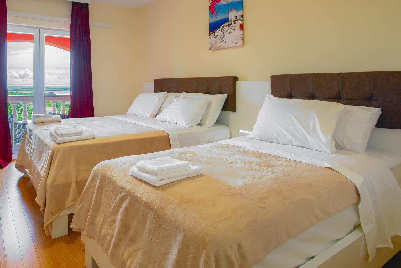 Hotel Livadic & Restaurant Ližnjan Kültér fotó