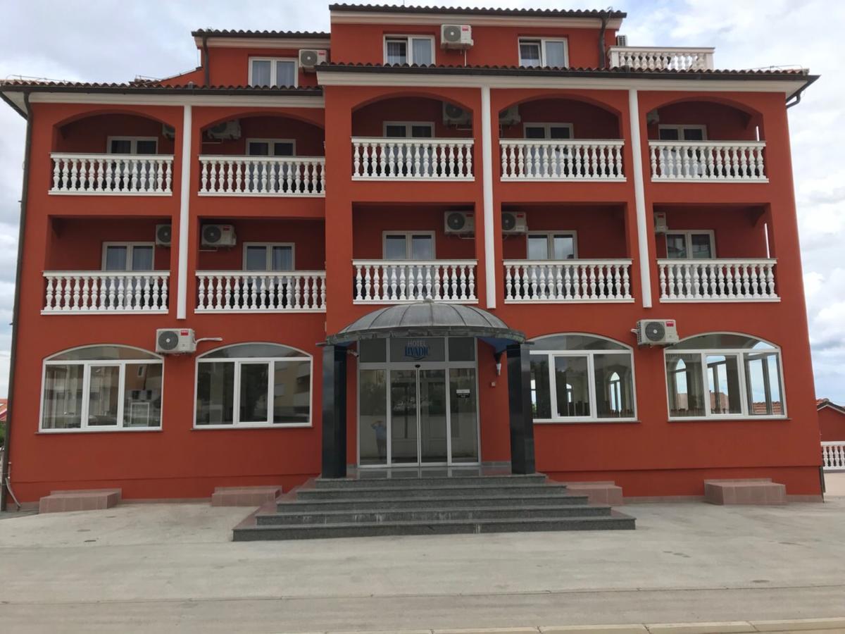 Hotel Livadic & Restaurant Ližnjan Kültér fotó