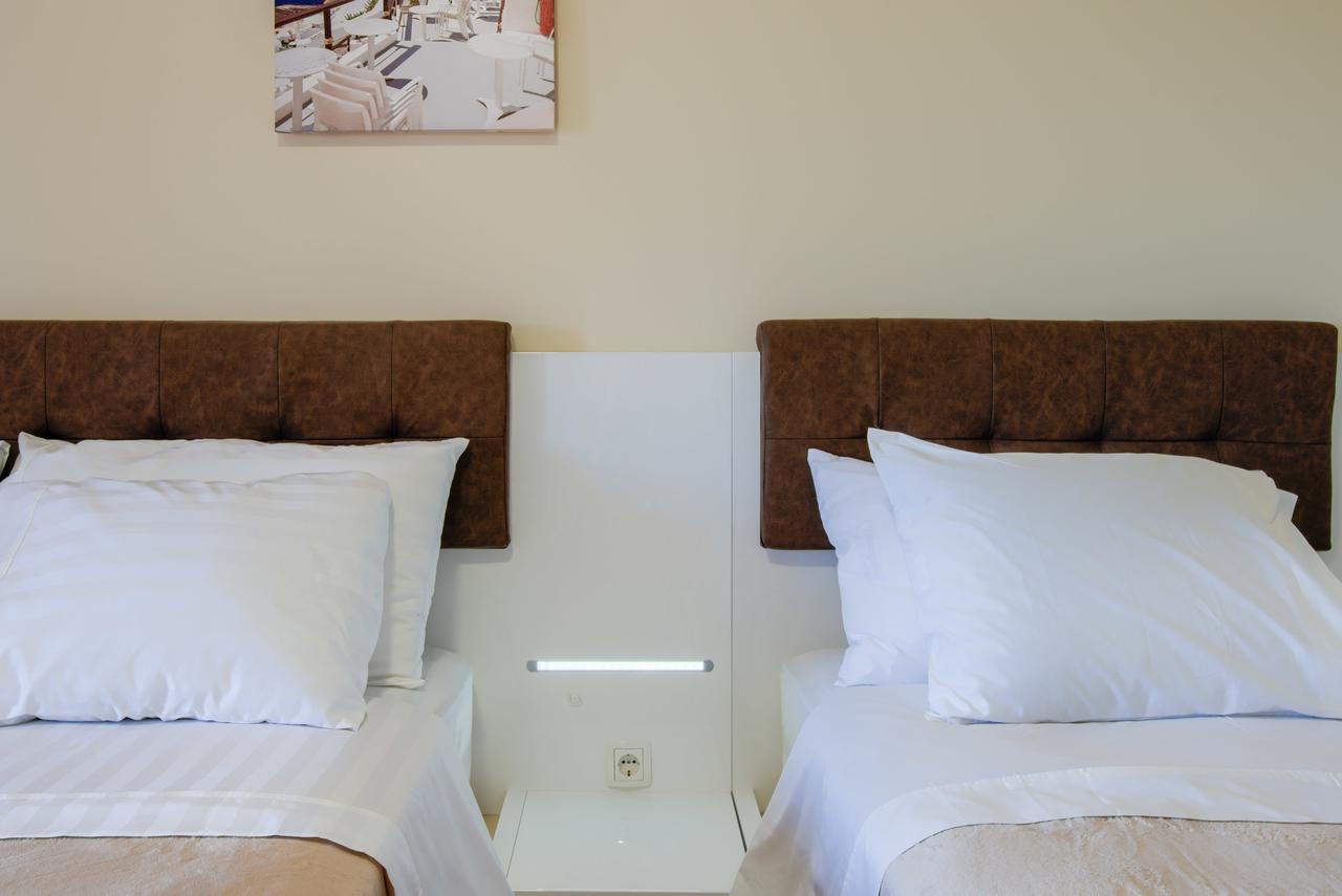 Hotel Livadic & Restaurant Ližnjan Kültér fotó