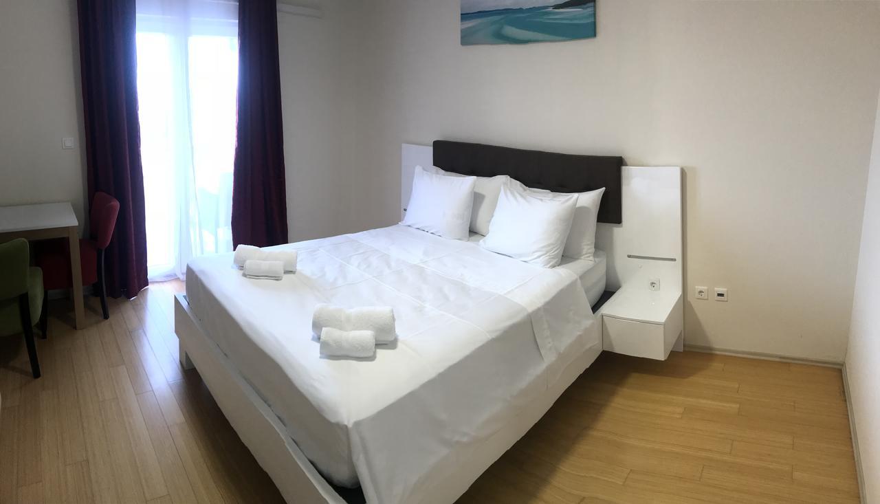Hotel Livadic & Restaurant Ližnjan Kültér fotó