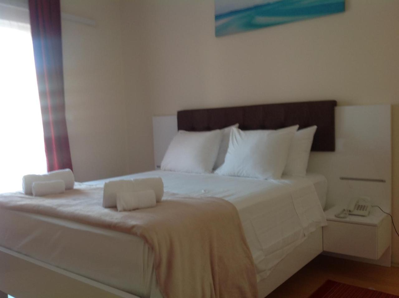 Hotel Livadic & Restaurant Ližnjan Kültér fotó