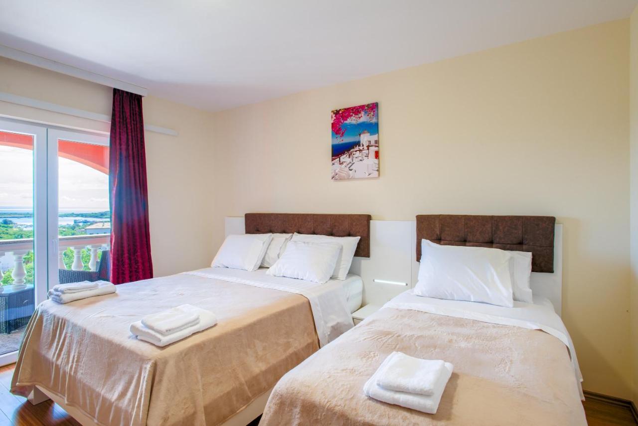Hotel Livadic & Restaurant Ližnjan Kültér fotó