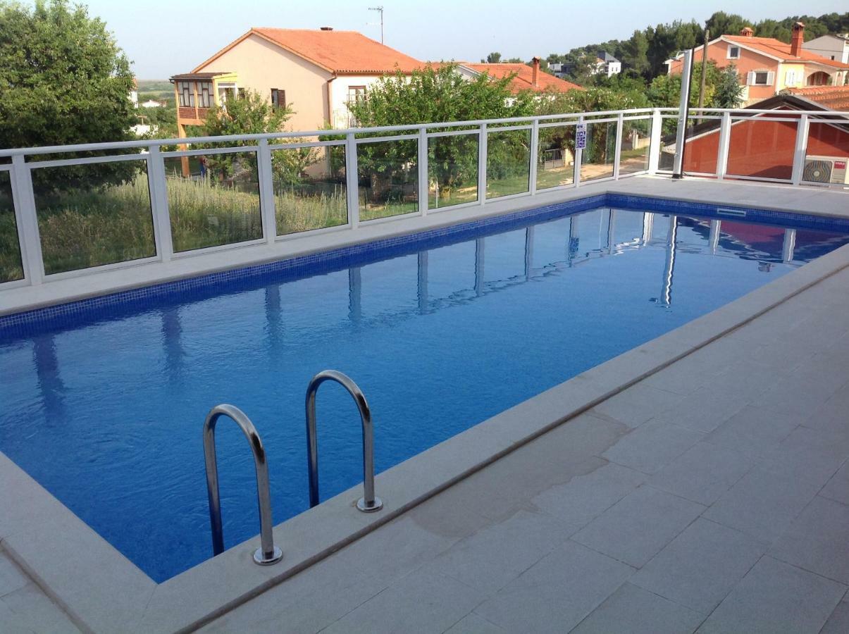Hotel Livadic & Restaurant Ližnjan Kültér fotó